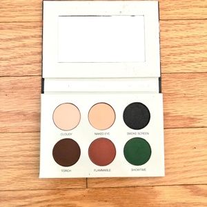 Coloured Raine "Smoke Show" eyeshadow palette